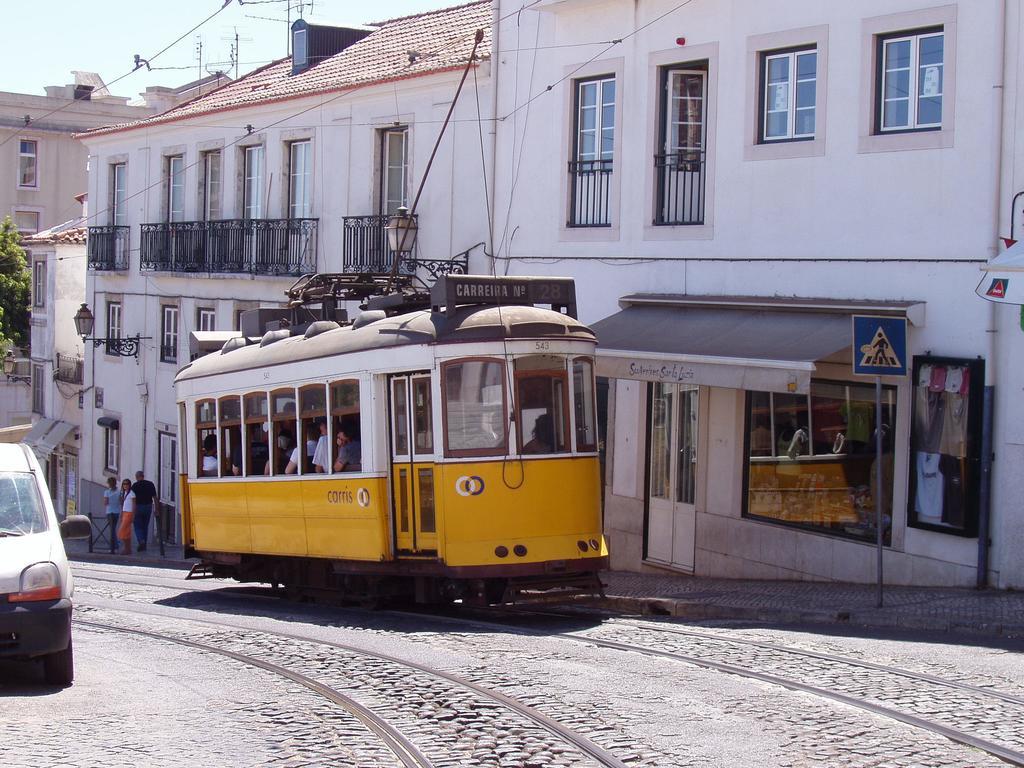 Fado Bed & Breakfast - Santos Lissabon Buitenkant foto